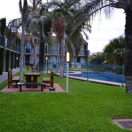 Motel 98 Rockhampton Exterior photo