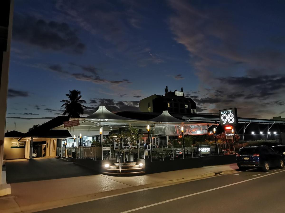 Motel 98 Rockhampton Exterior photo